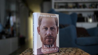 You are currently viewing Príncipe Harry lança livro de memórias com revelações bombásticas sobre família real