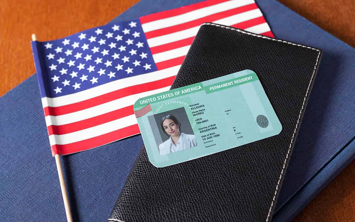 You are currently viewing Governo Americano propõe mudanças nas Taxas para solicitar Vistos que ofereçam Green Card