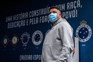 Read more about the article Ronaldo age rápido nos bastidores e Cruzeiro deve ganhar milhões para as contratações 