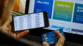 You are currently viewing Salário mínimo de aposentados do INSS será de R$ 1.302, sem adicional