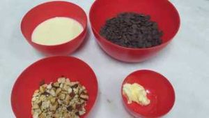 Read more about the article Prosa na Cozinha: aprenda a fazer duas receitas de doces de chocolate