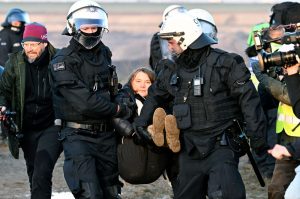 Read more about the article Greta Thunberg é presa durante protesto