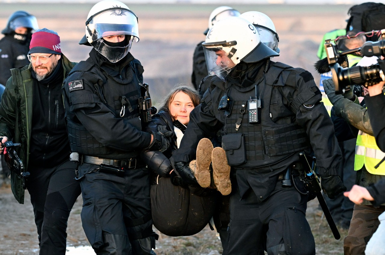 You are currently viewing Greta Thunberg é presa durante protesto