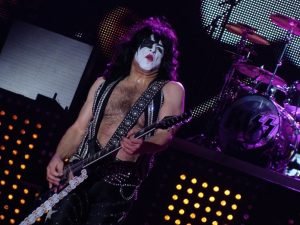 Read more about the article Paul Stanley promete que a turnê de despedida do KISS irá acabar algum dia