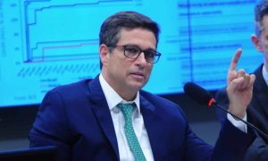 Read more about the article Campos Neto: “Sem cortes tributários, inflação de 2022 saltaria para 9%”