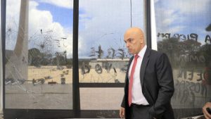 Read more about the article Moraes abre novos inquéritos para investigar participações em atos extremistas