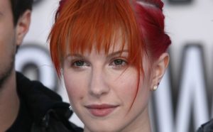 Read more about the article Hayley Williams volta a falar sobre preconceitos do Punk e critica lenda do NOFX