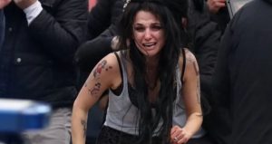 Read more about the article “Revoltante”: fãs cancelam filme sobre Amy Winehouse após cenas mostrando cantora fragilizada