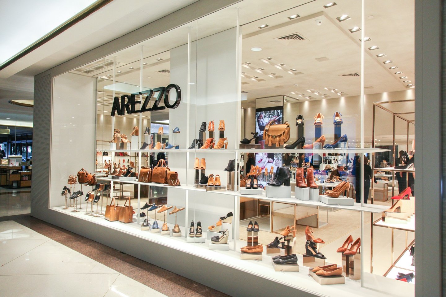 You are currently viewing Dividendos e JCP: Arezzo (ARZZ3) distribui R$ 132 milhões na segunda-feira (30)