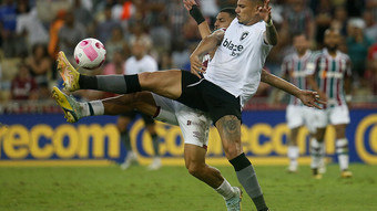 You are currently viewing Fluminense e Botafogo se reencontram após temporada de clássicos emocionantes