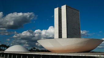 You are currently viewing Posse de parlamentares e eleições das presidências da Câmara e do Senado marcam semana; confira