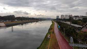 You are currently viewing São Paulo deve ter máxima de 28ºC e pancadas de chuva à tarde