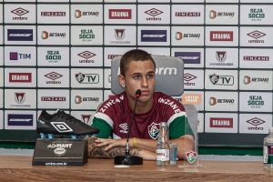 Read more about the article Vídeo – Arthur revela conselhos de Diniz e companheiros para brilhar no Fluminense