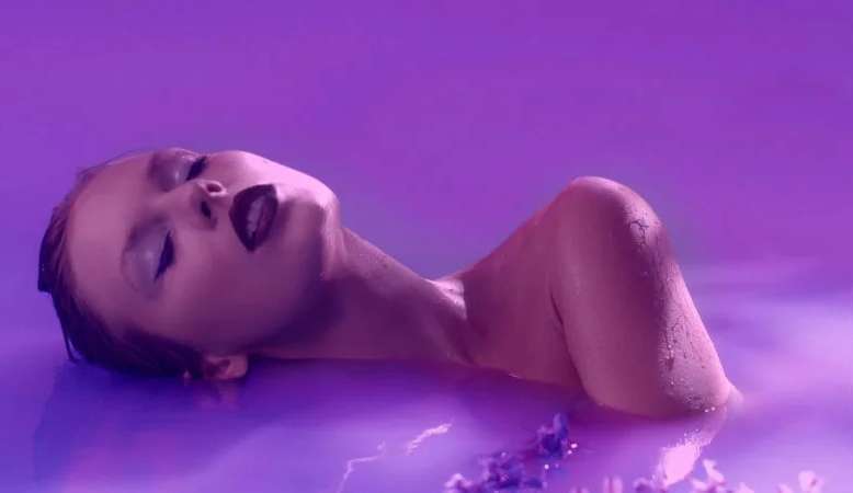 You are currently viewing Taylor Swift lança remix de “Lavender Haze”