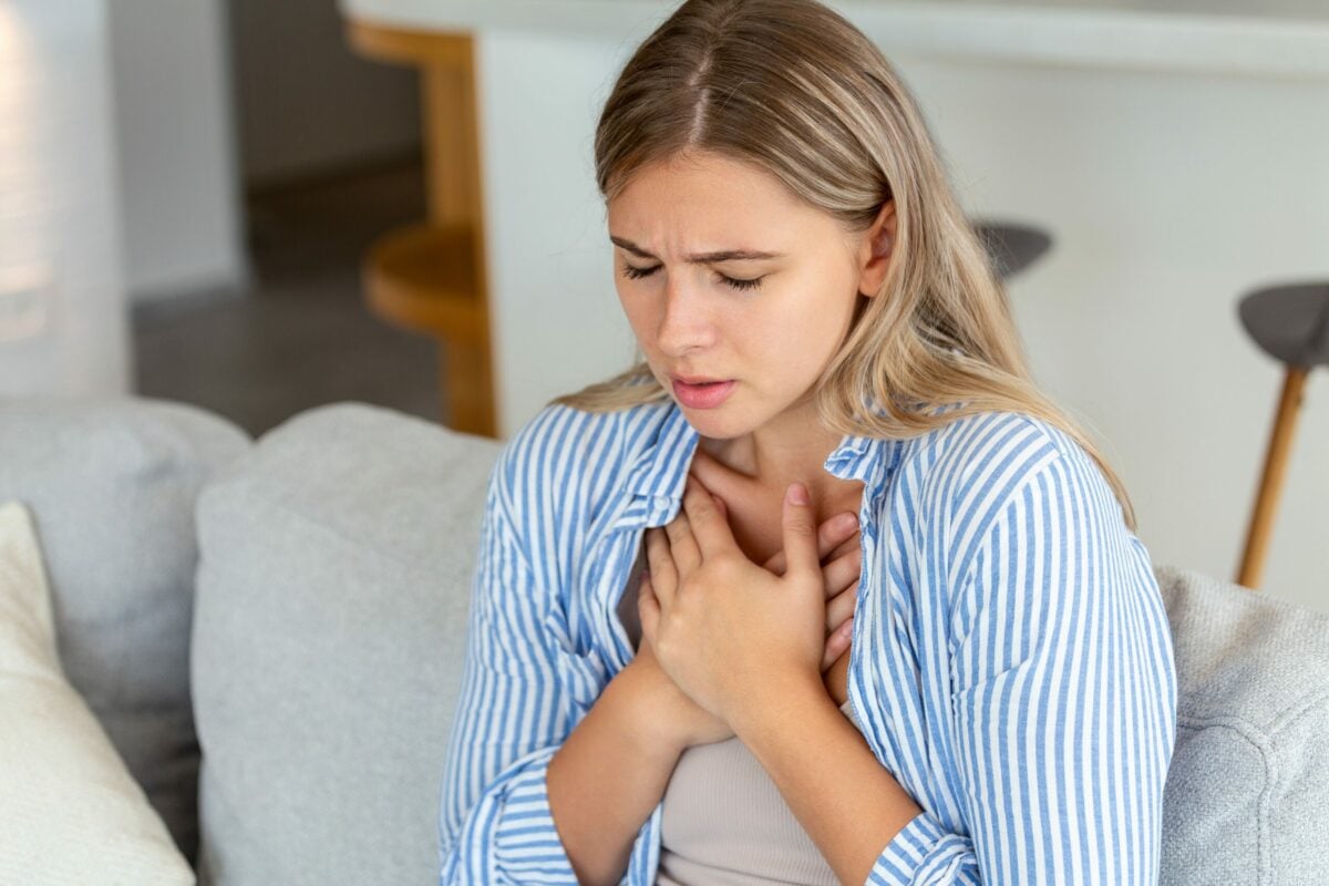 You are currently viewing Aos 24 anos de idade, mulher sofre parada cardíaca e emite alerta do corpo que não respeitou