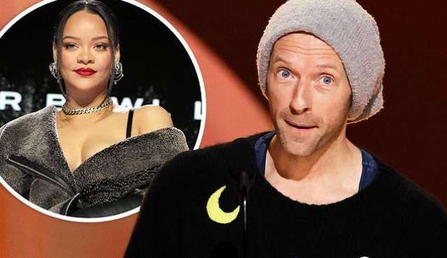 You are currently viewing “Melhor cantora de todos os tempos”, diz Chris Martin sobre Rihanna