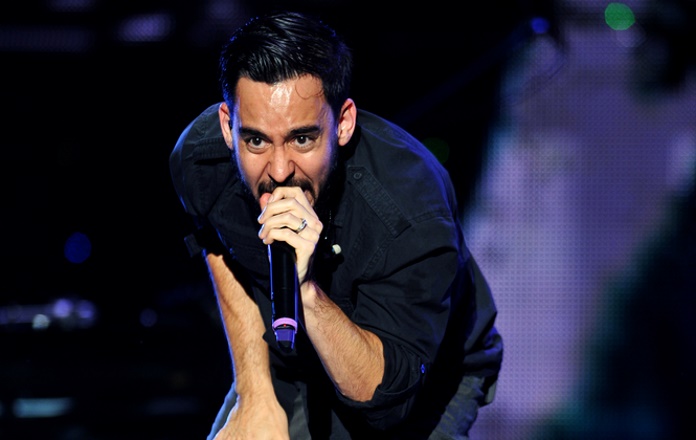 You are currently viewing Mike Shinoda dá esperança de novos projetos aos fãs do Linkin Park