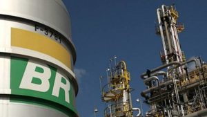 Read more about the article Petrobras abre mais de 300 vagas para concurso com salários de até R$ 5560