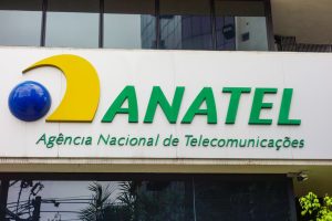 Read more about the article Anatel inicia bloqueio e apreensão de aparelhos piratas do tipo TV Box