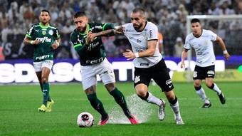 You are currently viewing Maestro e treinador em campo: a influência de Renato Augusto vai além de gols e assistências