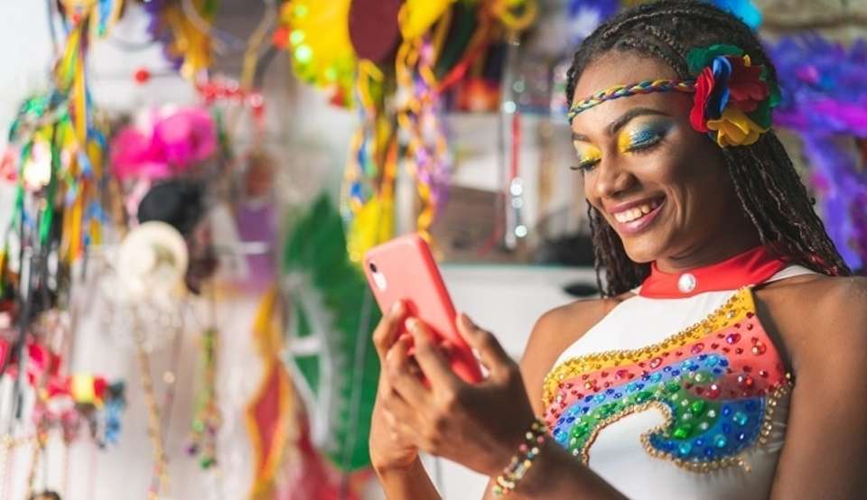 You are currently viewing Confira as dicas para proteger seu celular neste Carnaval