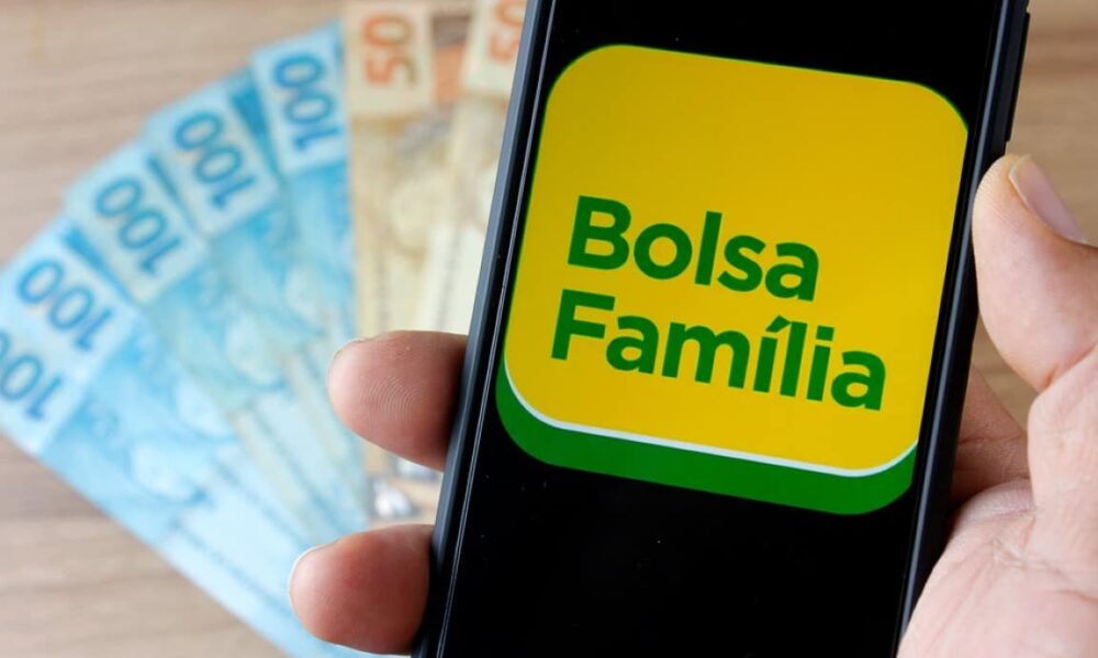 You are currently viewing Unificadas datas de pagamento do Bolsa Família de março para municípios atingidos por enchentes: confira