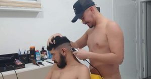 Read more about the article Barbearia naturista em Fortaleza recebe clientes até de outros países