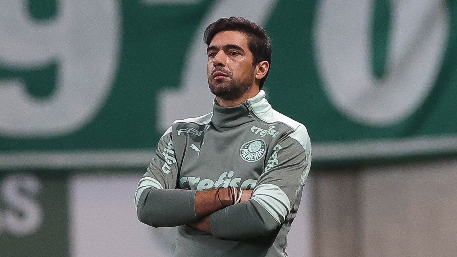 You are currently viewing Abel Ferreira defende perseguidos pela torcida do Palmeiras