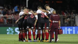 Read more about the article De olho na classificação geral, São Paulo chega pressionado contra o Botafogo-SP