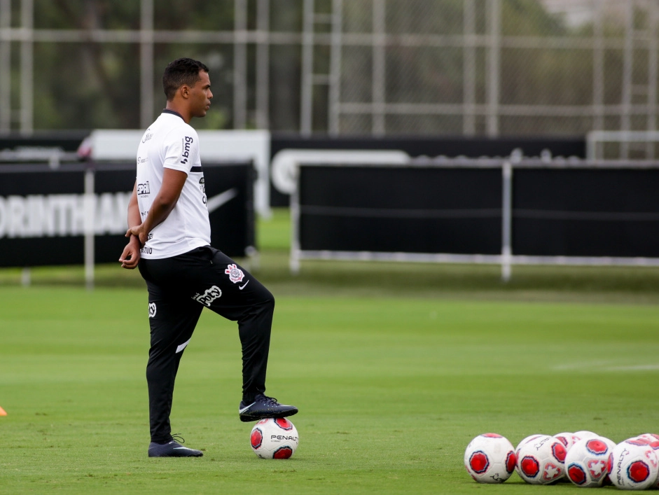 You are currently viewing Corinthians não dá folga e se reapresenta cheio de novidades