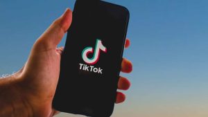 Read more about the article Mudança importante! TikTok terá limite de uso diário para crianças e adolescentes