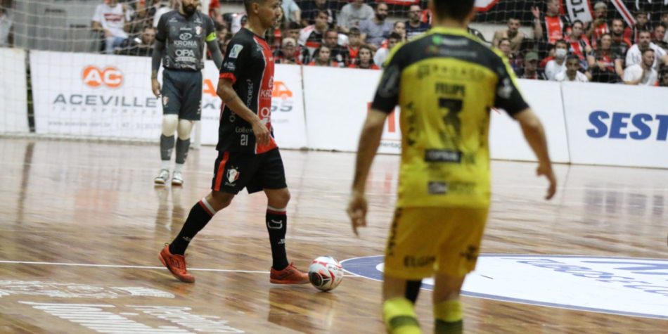 You are currently viewing Torcida reclama e jogo da Recopa SC de Futsal muda de horário