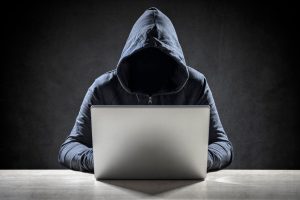 Read more about the article Alerta! Dados de cartões de crédito e débito de brasileiros são vazados na Dark Web